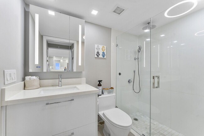Building Photo - 4505 S Ocean Blvd