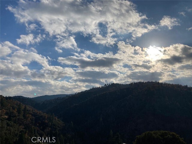 Building Photo - 1620 Edgecliff Dr