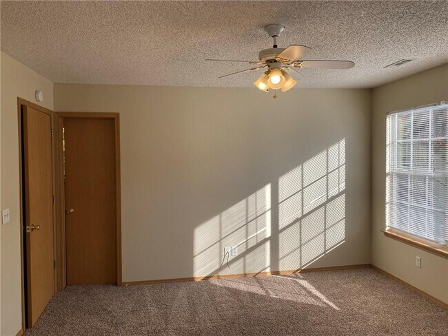 Building Photo - 3044 W Marigold Dr