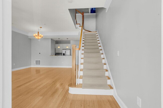 Building Photo - 200 River Landing Dr