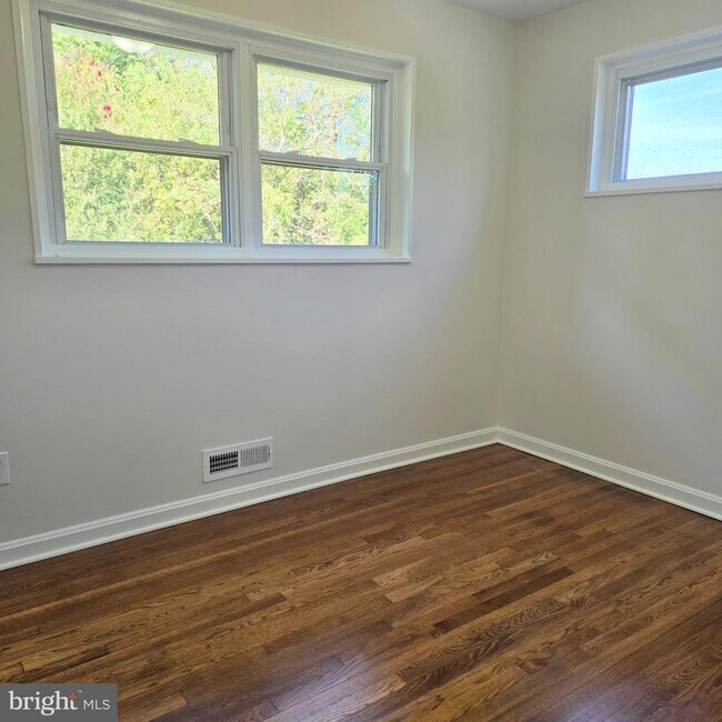 Building Photo - 13114 Bluhill Rd