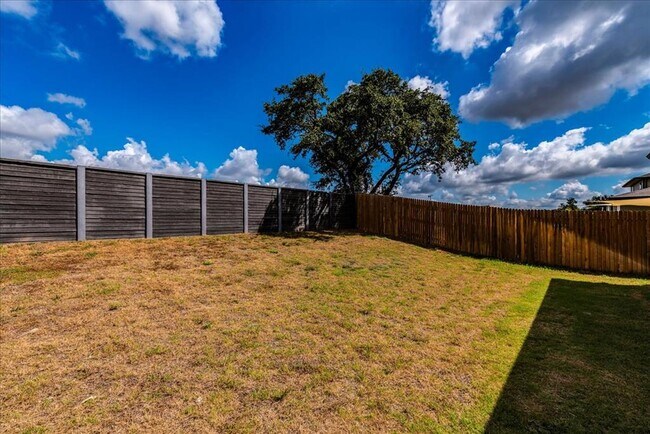 Building Photo - 125 Cupreata Ln