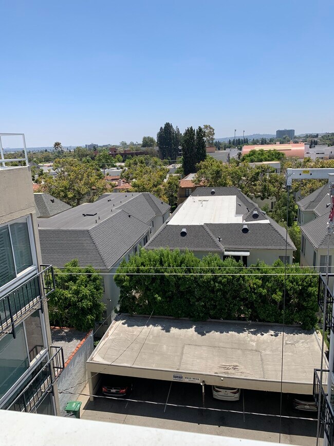 Building Photo - 9950 Durant Dr
