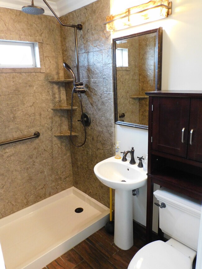 Building Photo - 56 La Venezia Ct