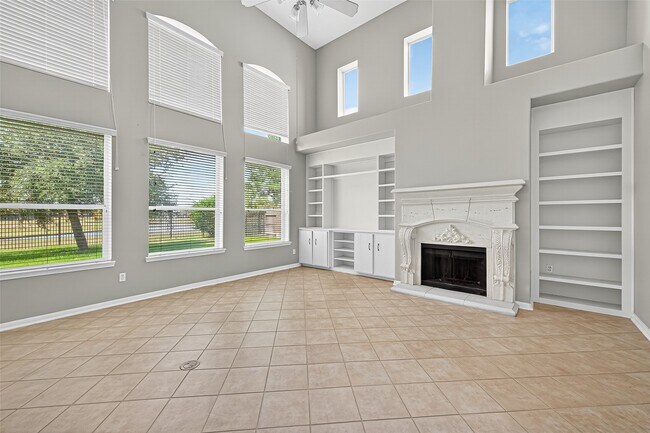 Building Photo - 10815 Lake Raven Ct