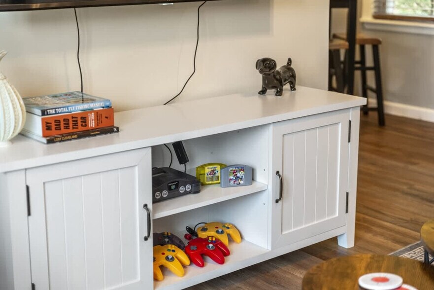 Building Photo - 3175 Rocky River Dr