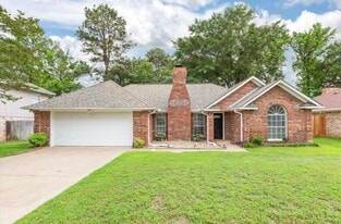 Building Photo - 1132 Kensington Ct