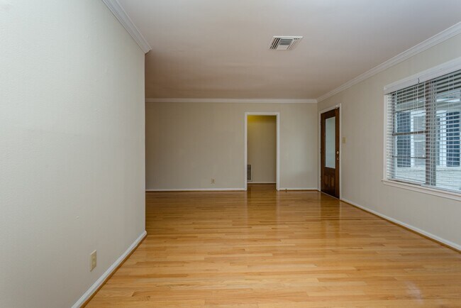 Building Photo - 1230 Timbergrove Ln