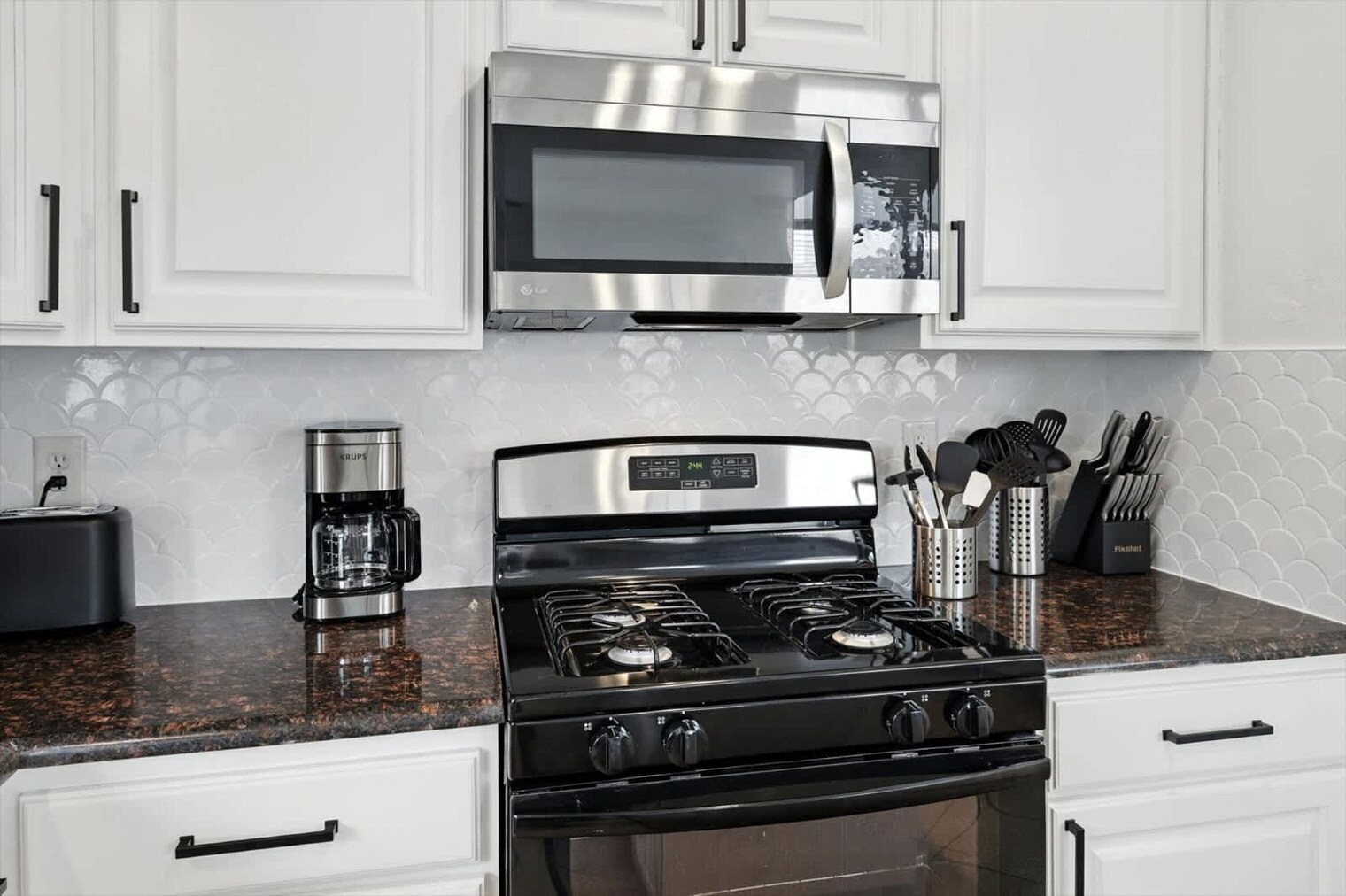 Building Photo - 5795 Brighton Ct