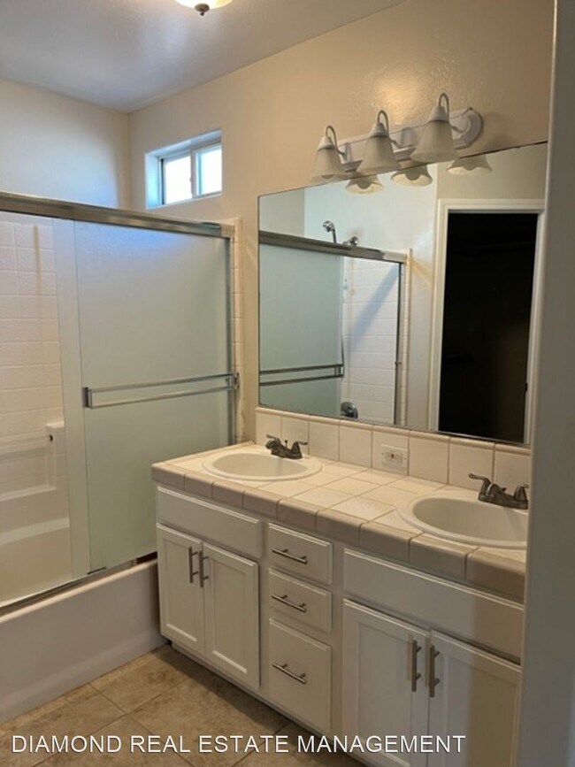Building Photo - 3 br, 2 bath House - 300 SHERMAN PEAK DR.