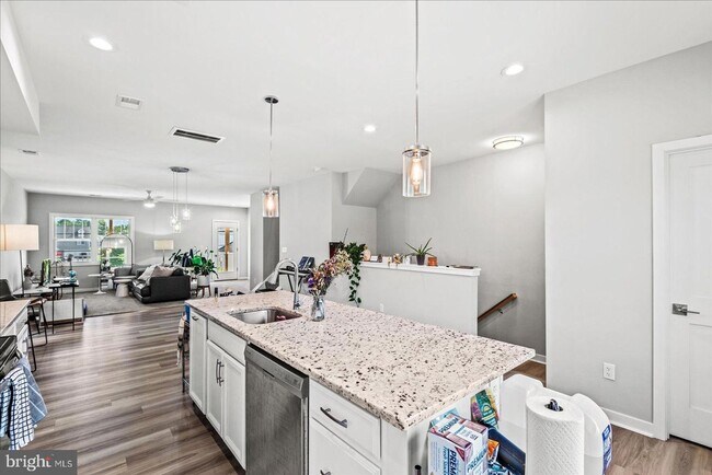 Building Photo - Newly Built Modern Home for Rent in Charming Colonial Beach – with Pool Access Included!