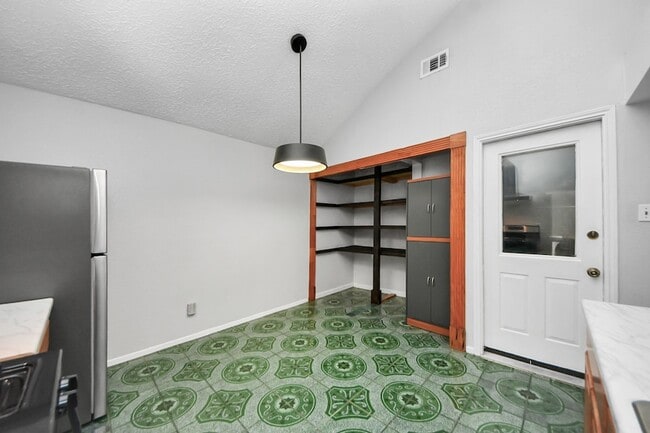 Building Photo - 9211 Autumn Harvest Dr