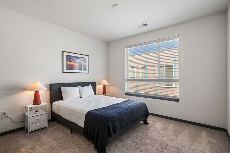 Building Photo - 6160 N Rural St