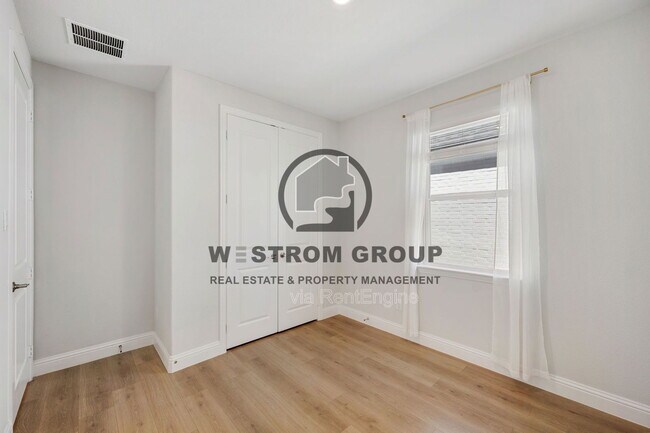 Building Photo - 430 Cherry Laurel Dr