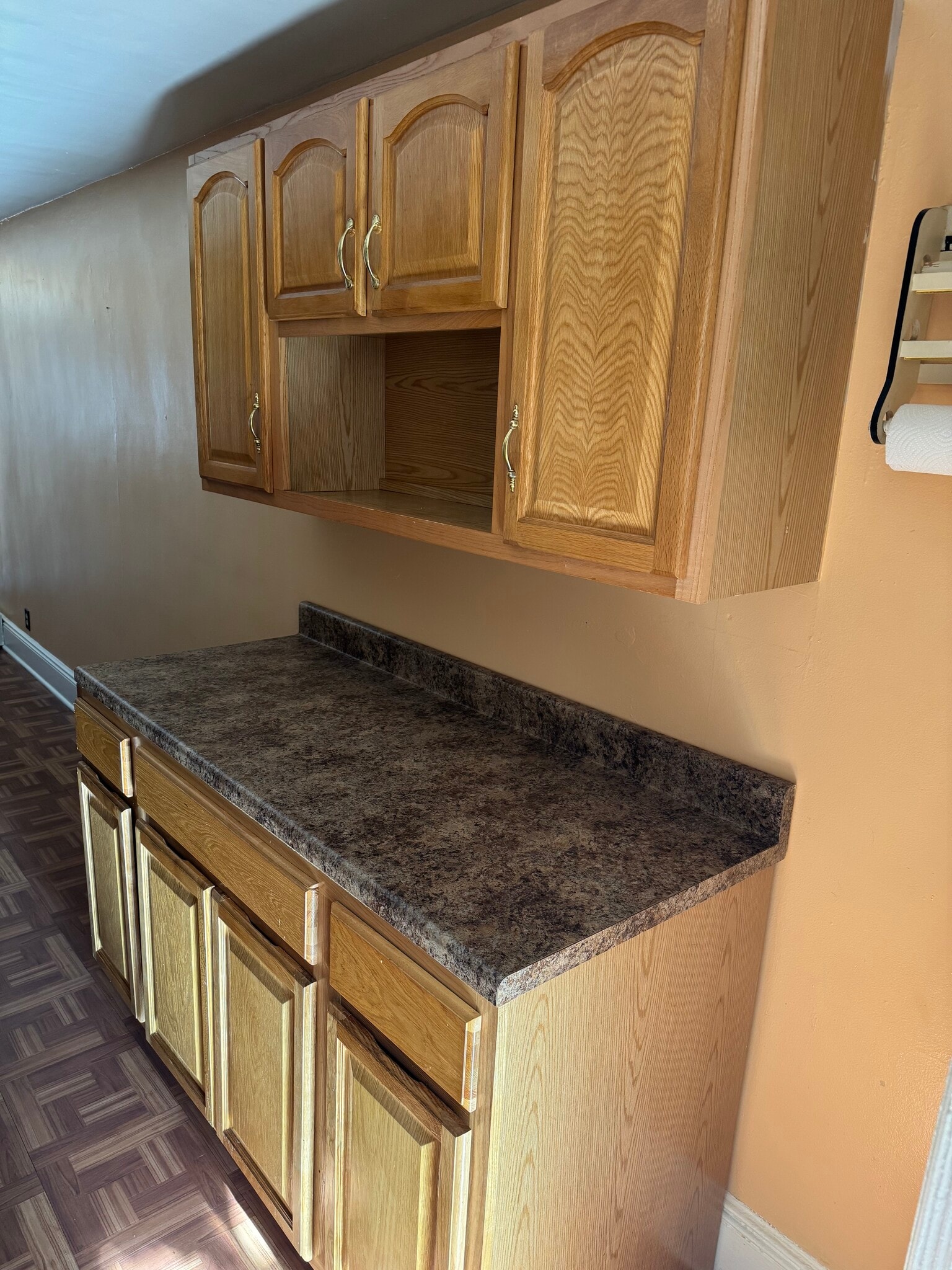 Kitchen - 476 E 33rd St