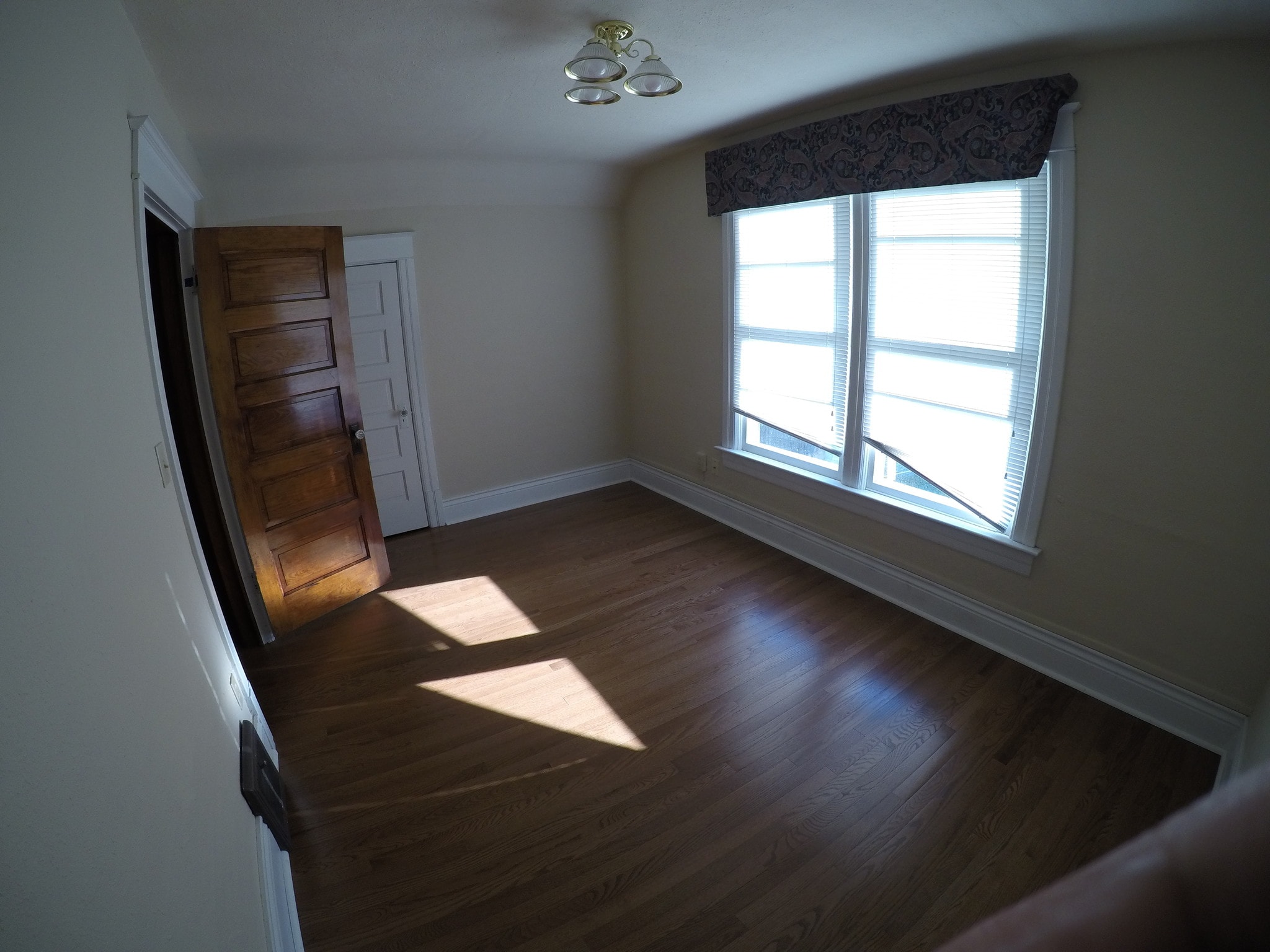 Building Photo - 863 S Illinois St