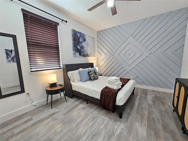 Building Photo - 2075 Jewell Ave