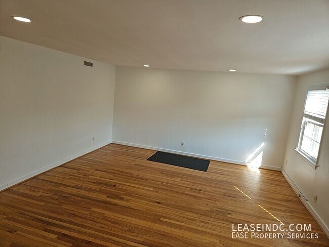 Building Photo - 8203 Grubb Rd