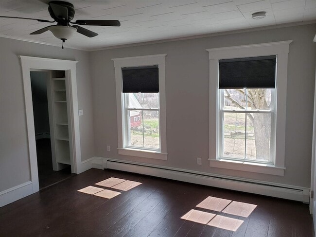 Building Photo - 230-232 Spruce Ln Ext