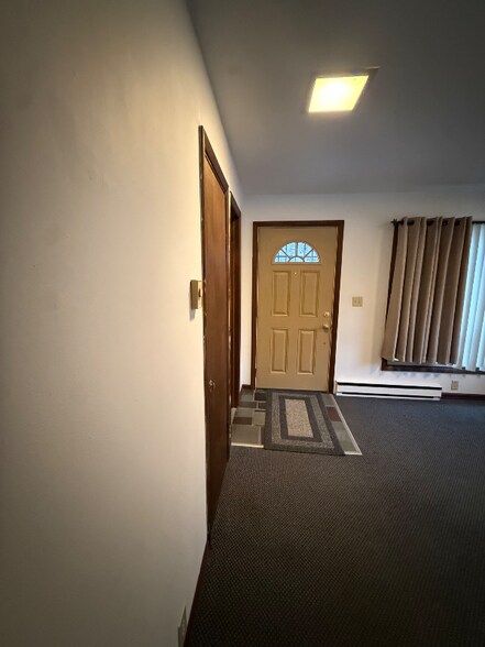 Building Photo - 26 Rochester St