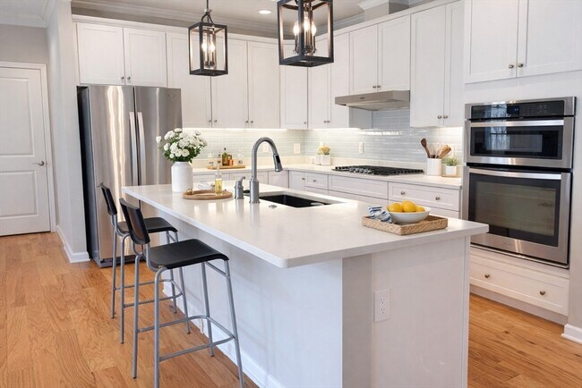 Building Photo - 198 Stonehaven Dr