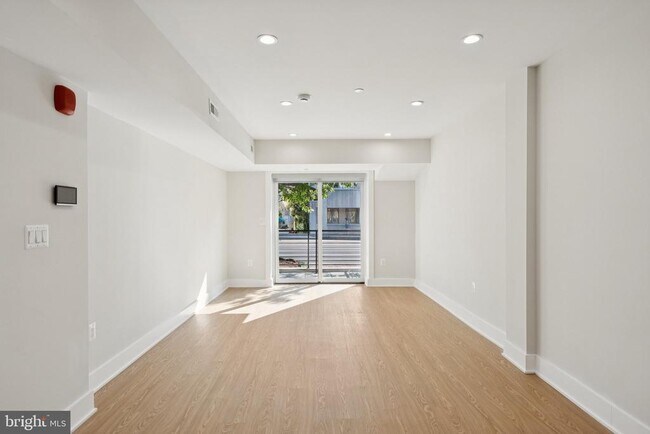 Building Photo - 2134 Wisconsin Ave NW