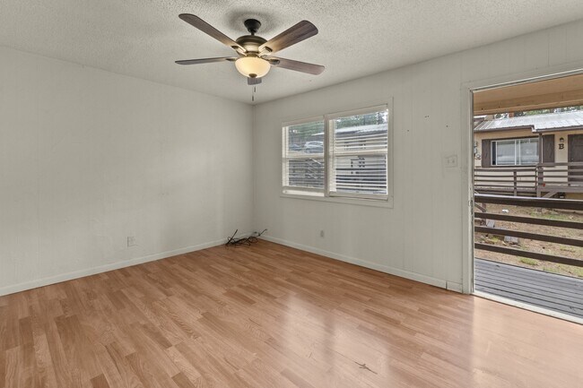 Building Photo - 100 Apache Hills Dr