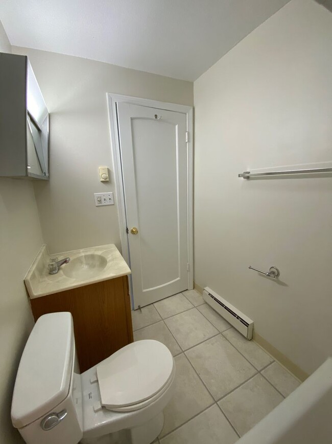 Building Photo - Andover, CT- One bedroom one bath apt in a...
