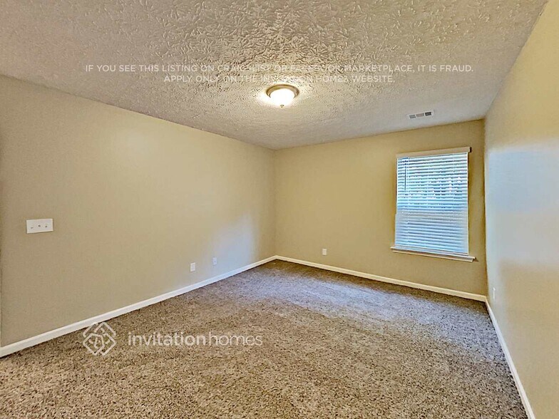 Building Photo - 208 Osmanthus Way