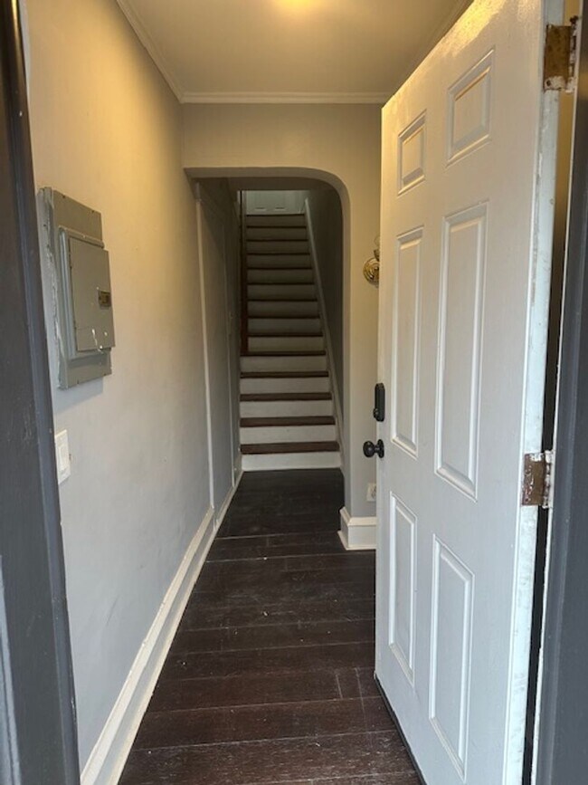 Building Photo - 6731 Haverford Ave