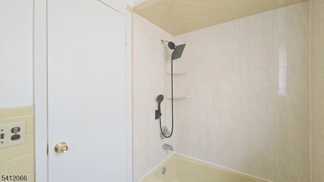 Building Photo - 619 Sussex St