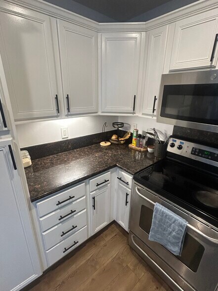 Building Photo - 5055 Collwood Blvd