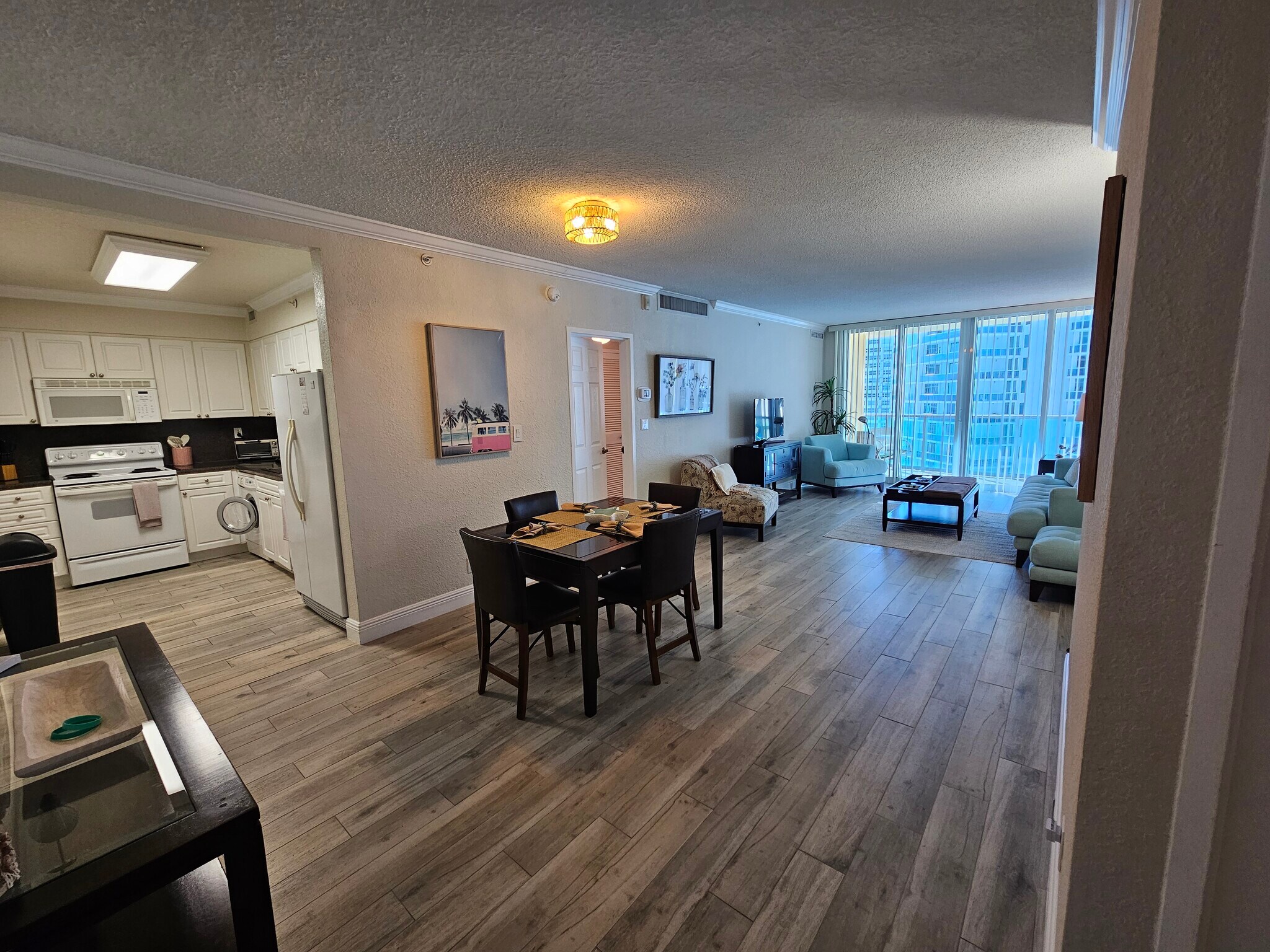 Building Photo - 2501 S Ocean Dr