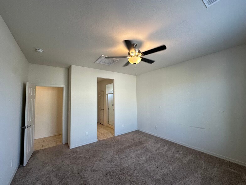 Building Photo - 5708 N 88th Ave