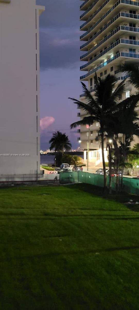 Building Photo - 471 NE 25th St