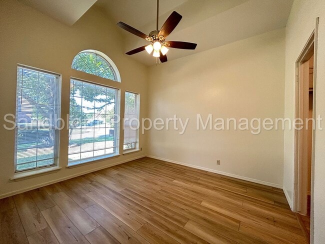 Building Photo - For Lease | South Tulsa - Union Schools | $1800 Rent