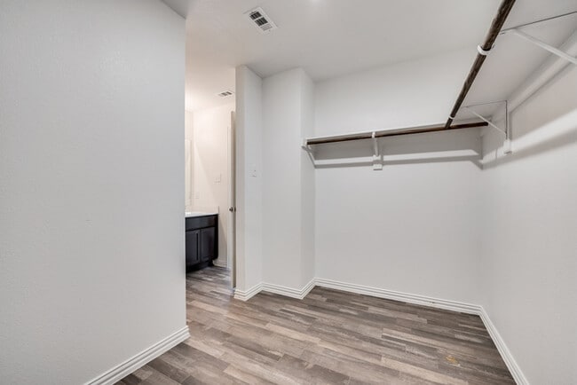 Building Photo - 5008 Cowden St