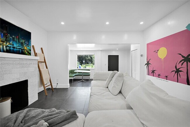 Building Photo - Northwest 50th Street, Miami, FL 33127 - 2...