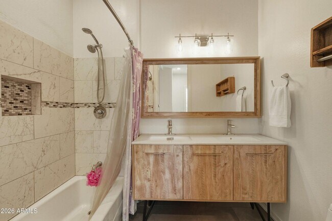 Building Photo - 21080 N 76th Ave