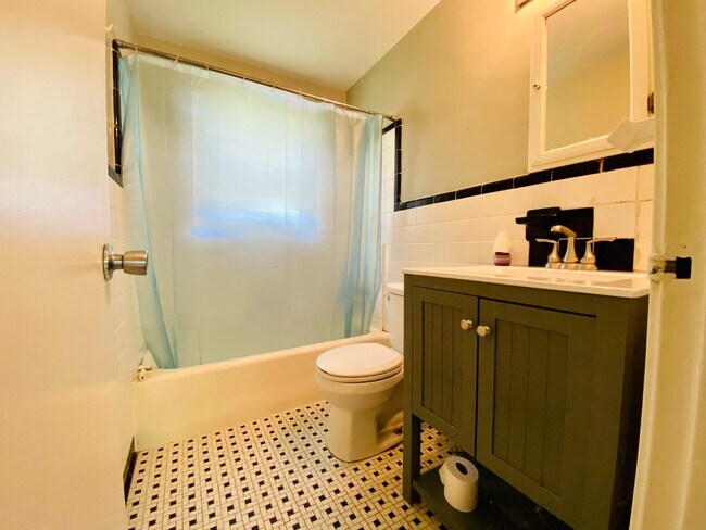 Building Photo - 5263 Sybel Dr