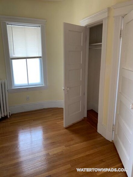 Building Photo - 65 Olcott St