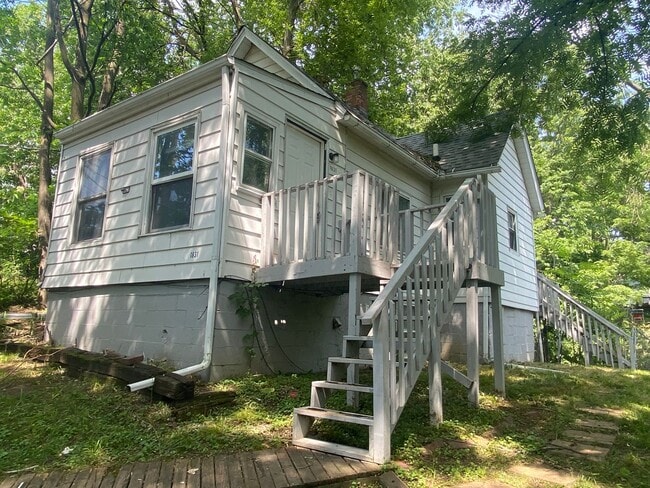 Primary Photo - 2 bed house in Davenport