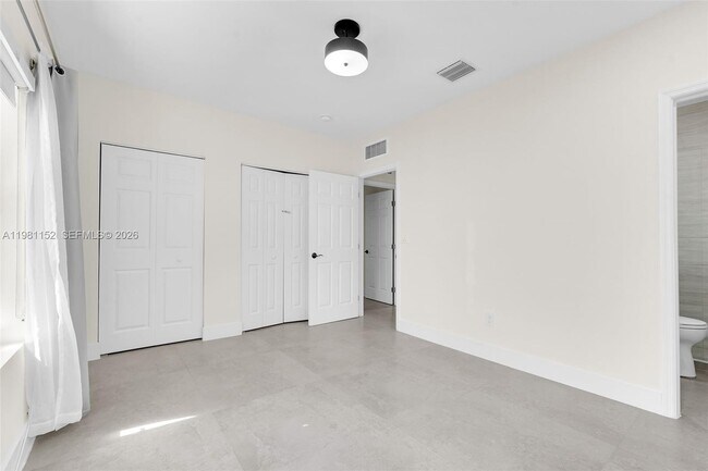 Building Photo - 52 NW 47th Terrace