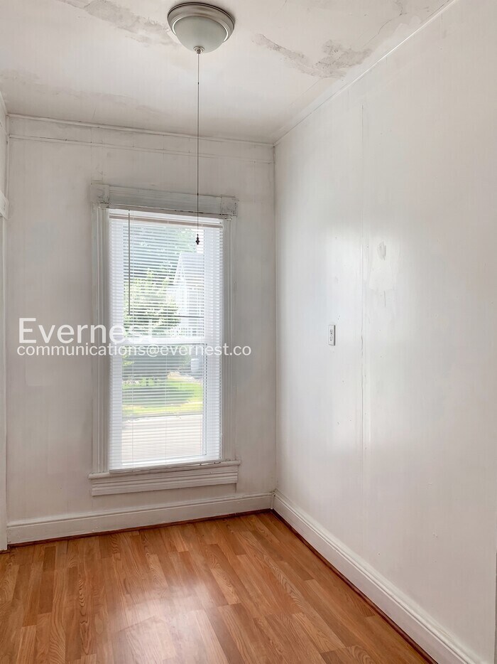 Building Photo - 1204 N 20th St