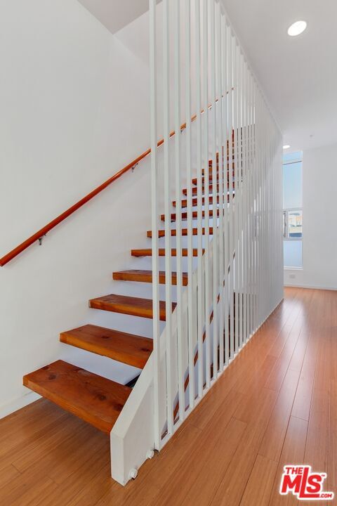 Building Photo - 140 S Gramercy Pl