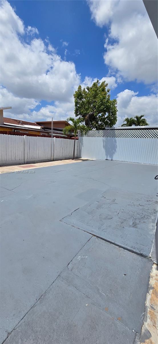 Building Photo - 1284 W 38th Pl