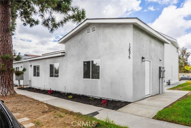 Building Photo - 12571 Kensington Ln