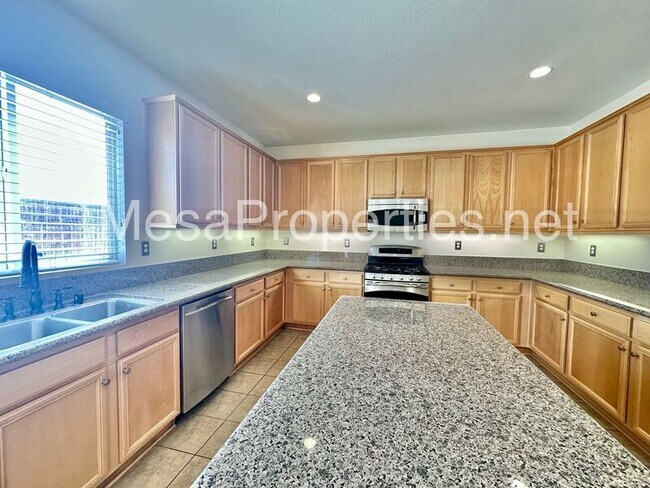 Building Photo - 12387 Dandelion Way