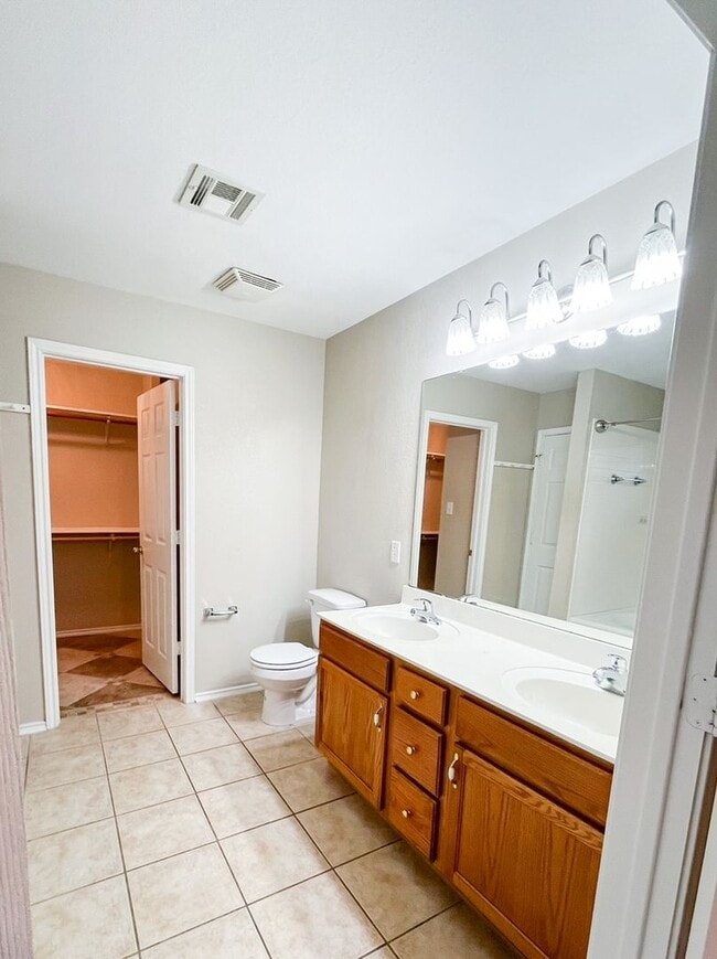 Building Photo - Wonderful Central TX Home