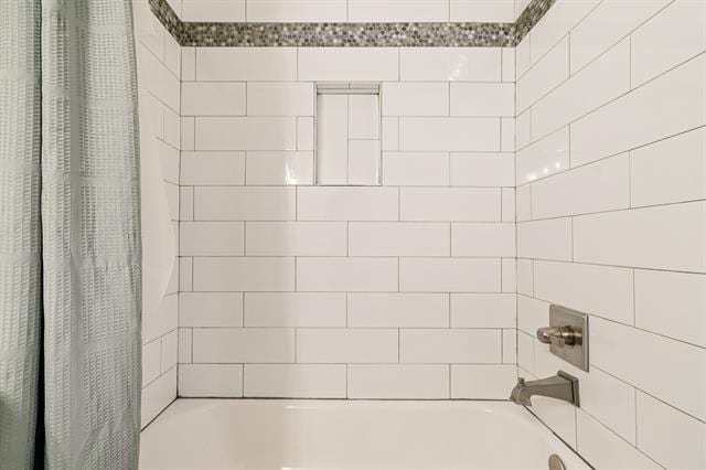 Building Photo - 422 N Marlborough Ave